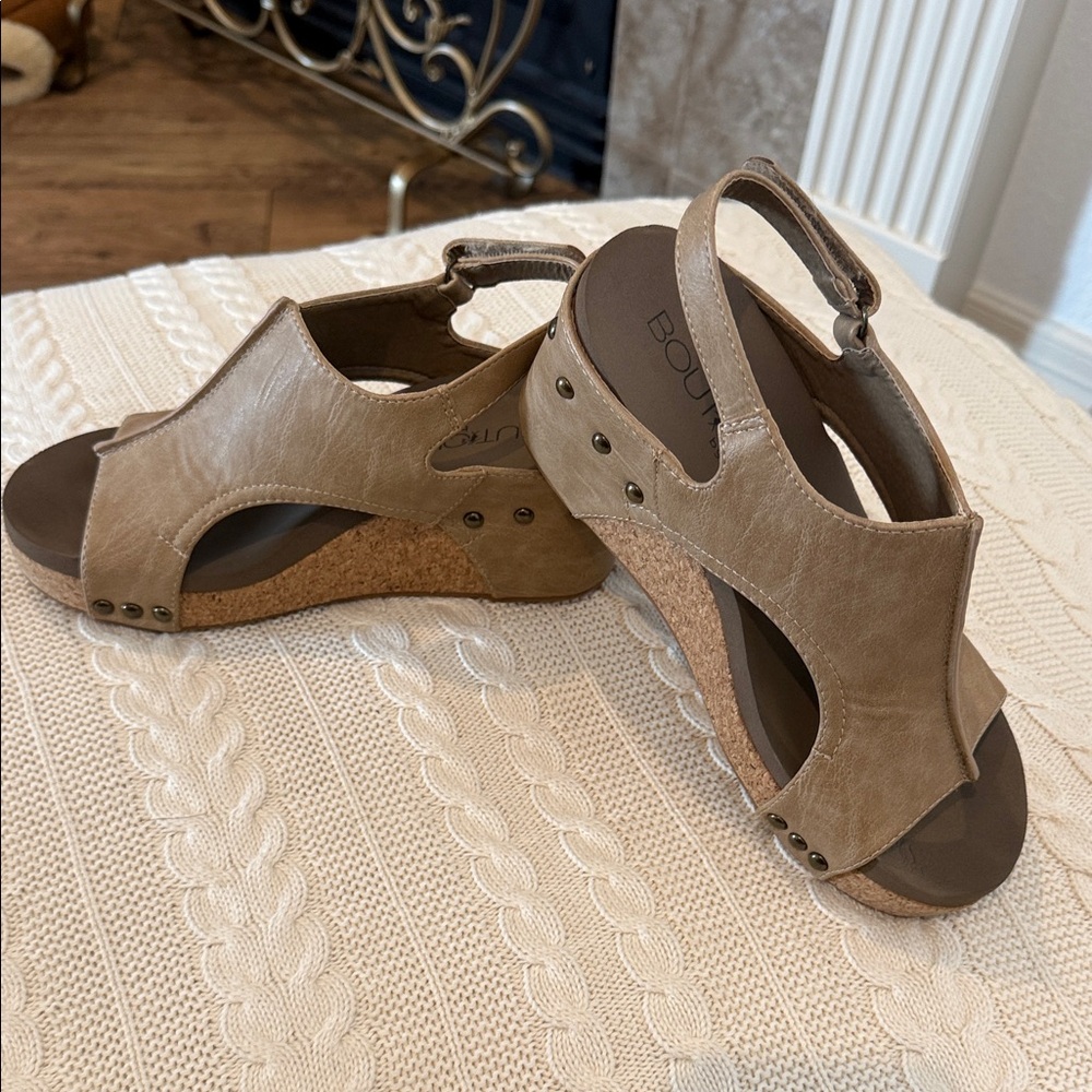 Boutique Corkys Carley - Size 8 - Gently Used